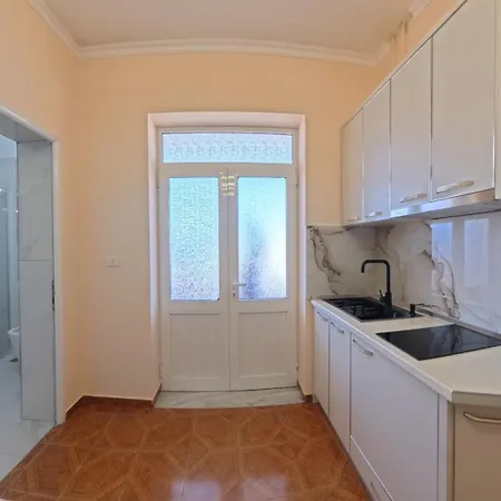 Darlin Apartament Berat